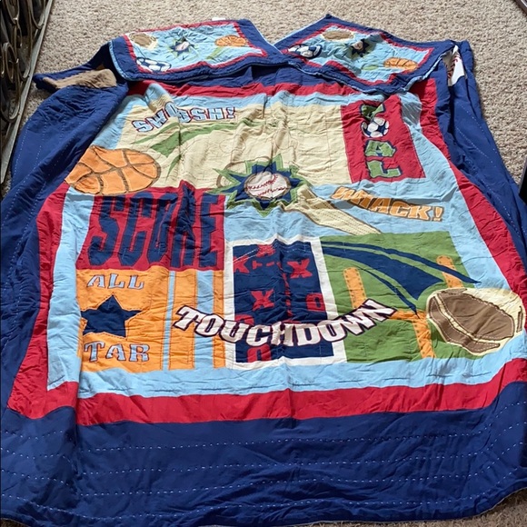 Comforter - Picture 1 of 4